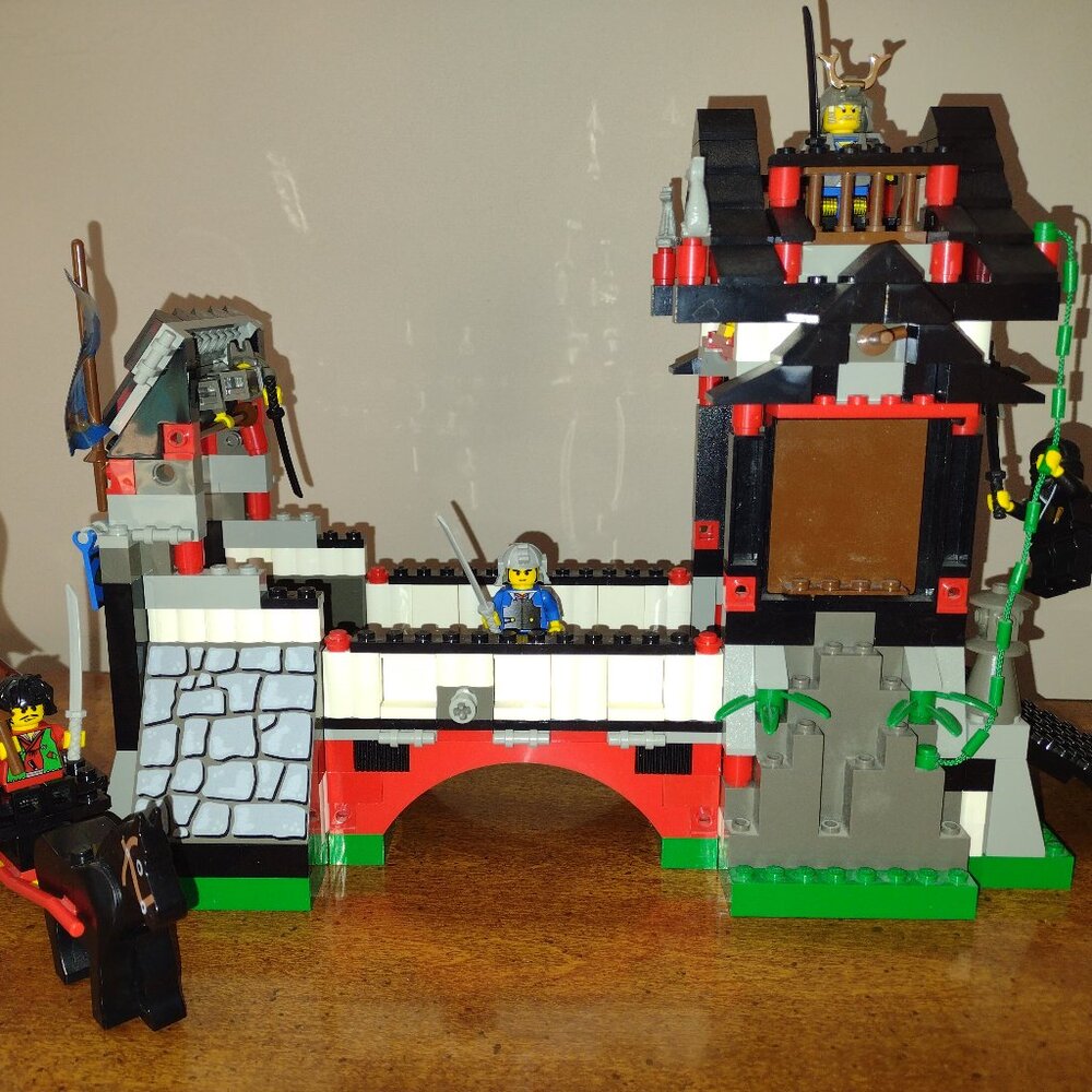 Lego Ninja Stone Tower Bridge, Castle, w original box and instructions, retired